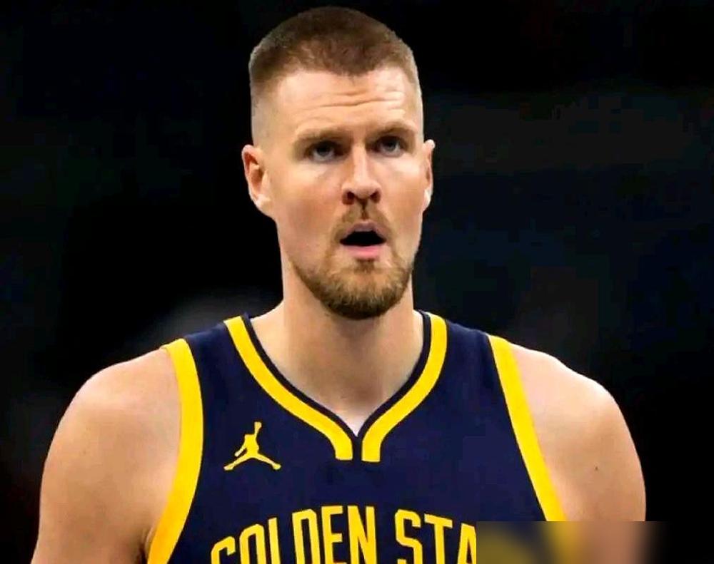 NBA史上最脏交易诞生了！勇士老鹰互换病秧子，一个跟腱钙化，一个膝盖报废，就赌谁