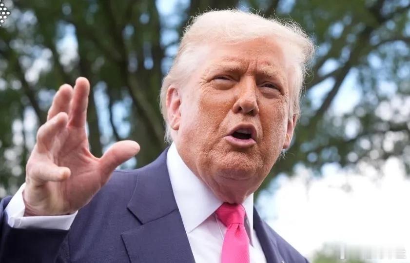 就在刚刚，特朗普宣布一个前所未有重大消息。美国总统特朗普周二（26日）在白宫出席