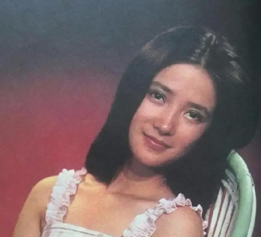 她杀过孙悟空，迷倒过曹操，又让梁山好汉和金陵公子都失了魂。中国只有一个女演员，