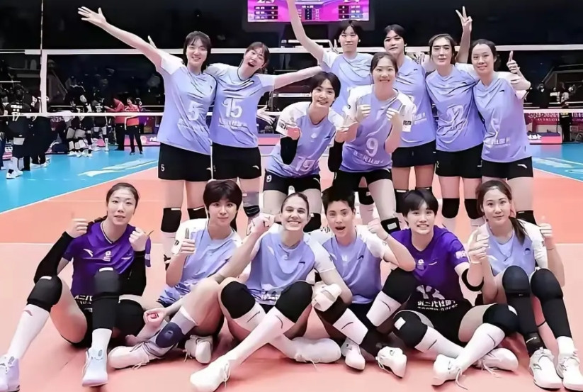 天津女排率先进入状态，且手握两局优势，却仍被吴梦洁所逆转，为啥？这绝对不是技不