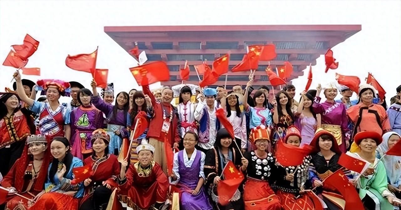这三个国家原本属于中国，独立后一个后悔不已，另外两个现状凄惨黑龙江以北、外兴
