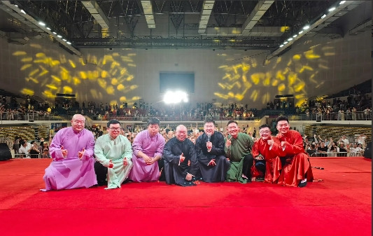 张鹤伦郎鹤炎湖南郴州专场，爆冷，眼前尽是空座。德云社的去都卖不满的话，换任意一