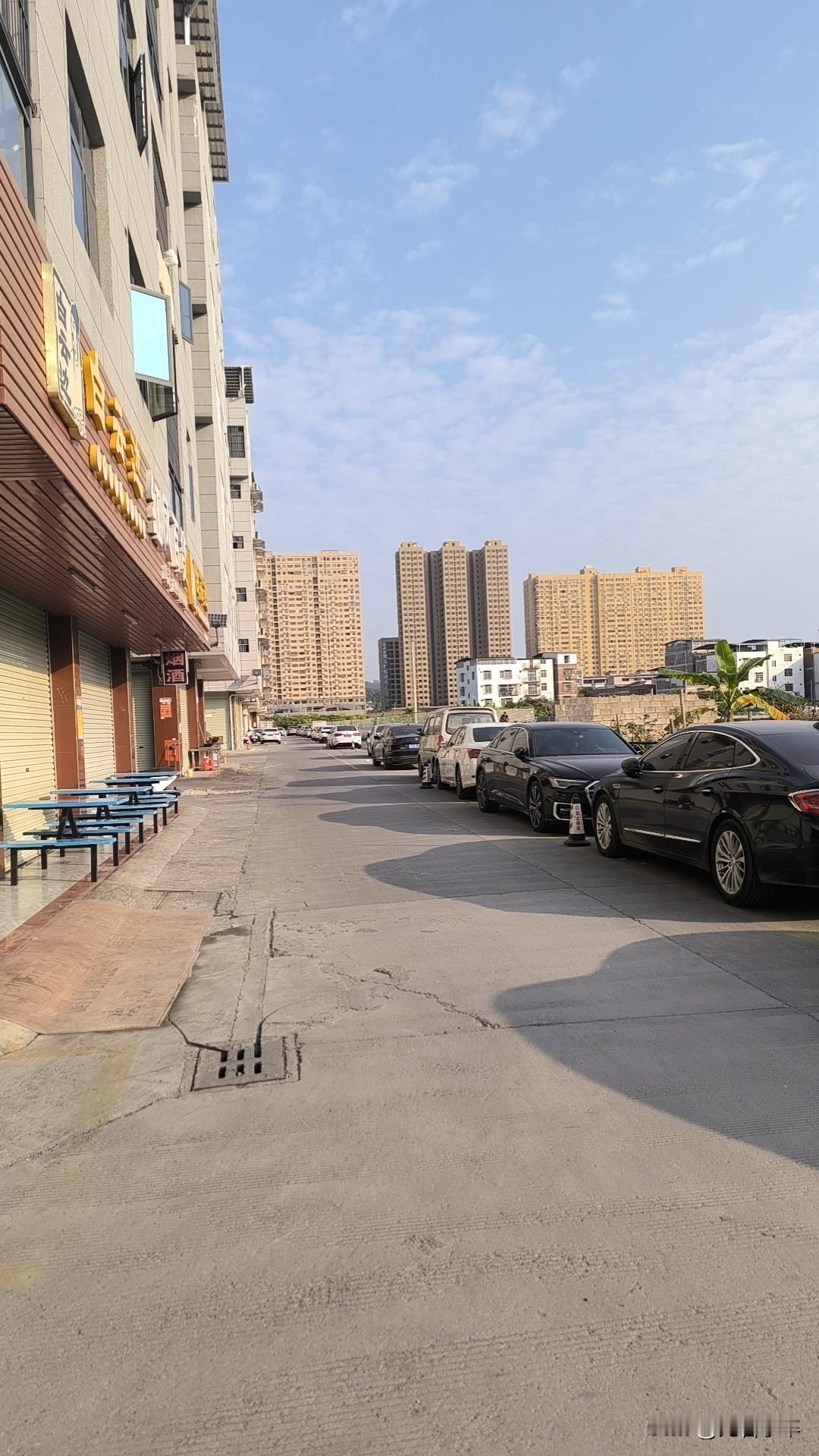 经历了几天的低温、阴天、回南天，广西南宁今天终于迎来了久违的太阳，晒得好舒服啊！