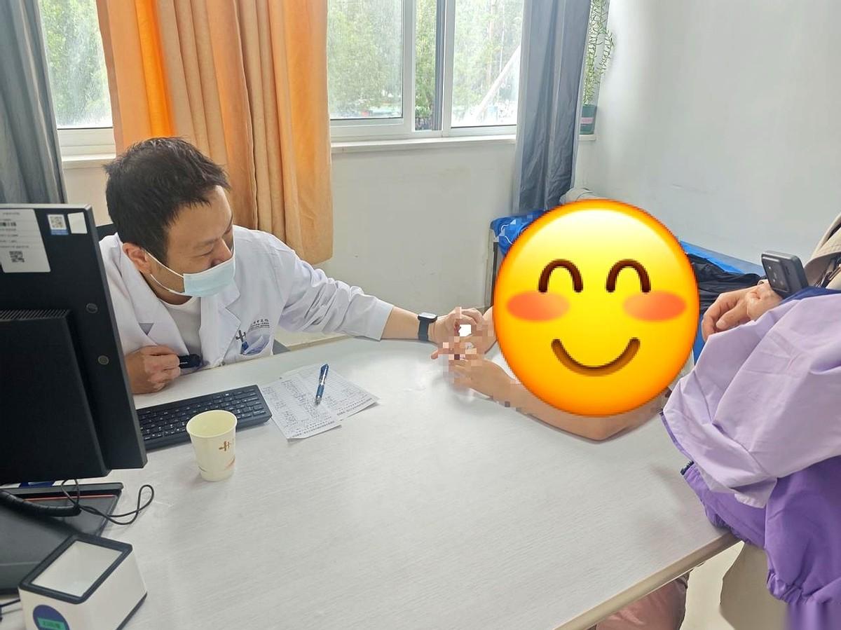 “贵人语迟”真的是世界上最坑人的一句鬼话。今天带孩子从医院出来，医生的一句话把
