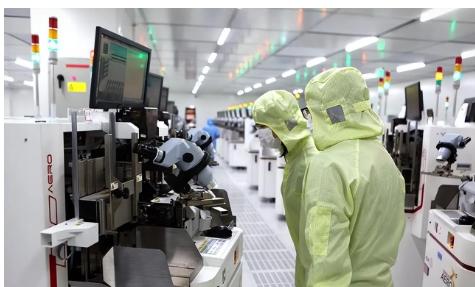 一纸许可，搅动了全球芯片产业的棋局。在全球芯片供应链持续调整的背景下，美国相关部