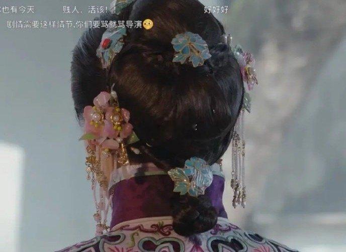 胡杏儿这头饰裹了塑料膜？那么保护，应该是真货了。。。​​​