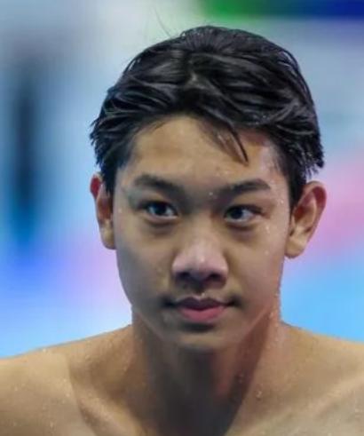 日本队闪电战，中国队落后4秒，最后一棒能否逆天改命？亚运会男子4x200米自由
