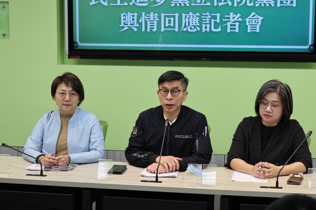 台当局行政机构22日提名台湾民意教育基金会董事长游盈隆为台当局选举委员会主委，相