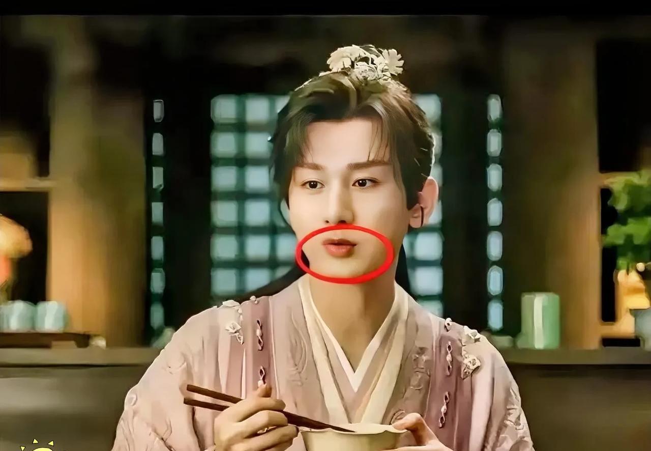 《赴山海》这部剧，让我失眠了，因为太让人心累了，本来是奔着成毅和张榕容两位演