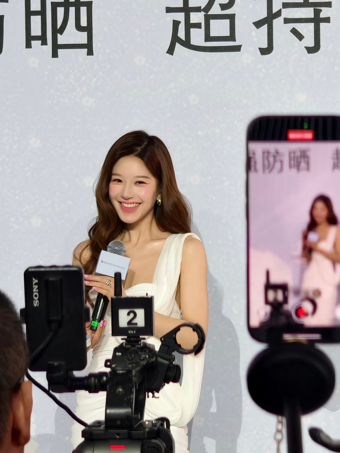 赵露思生图的神完全女神来的