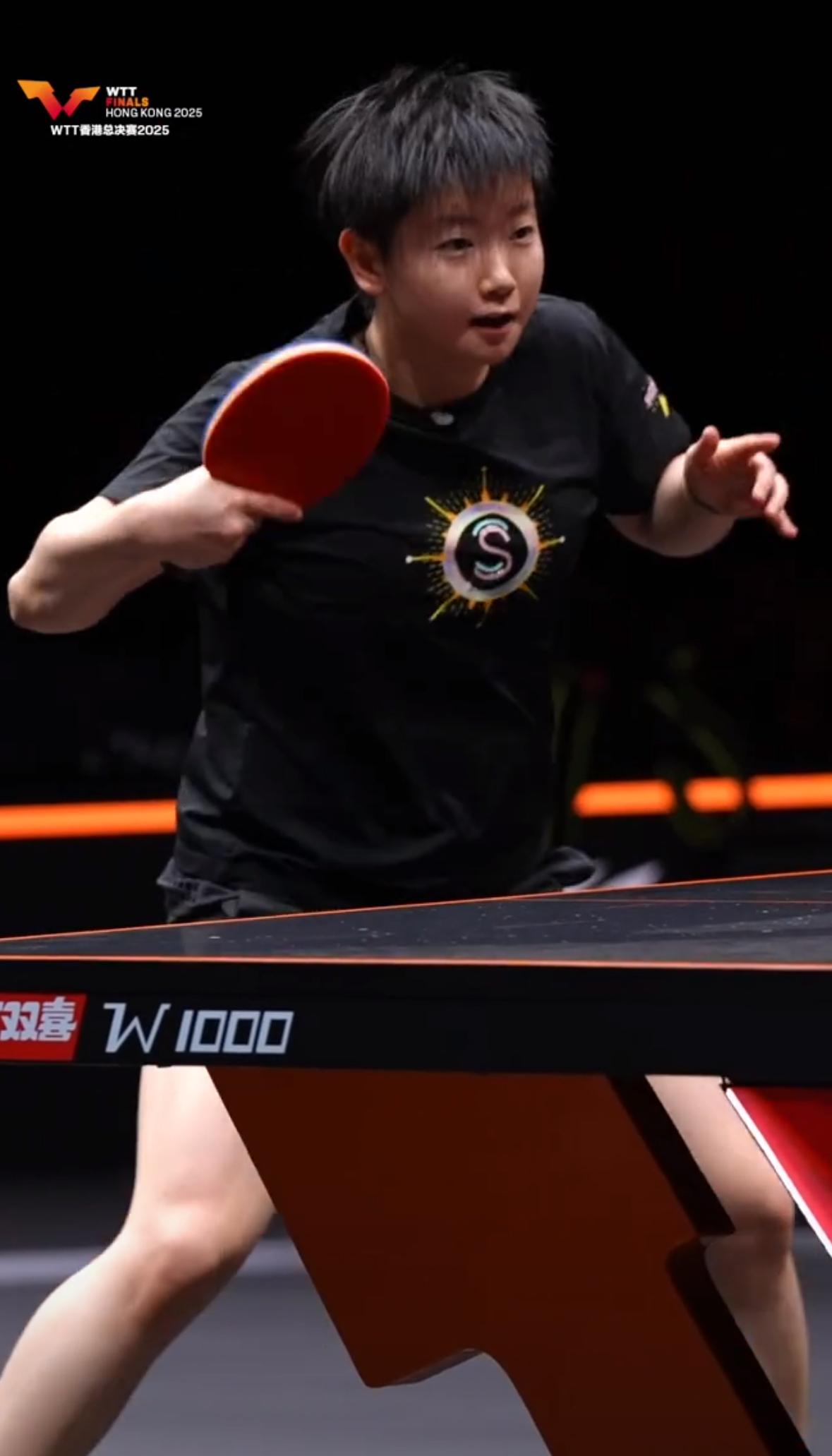 国乒队员正在WTT香港总决赛适应场地中——12月10日赛程出炉12月9日上午