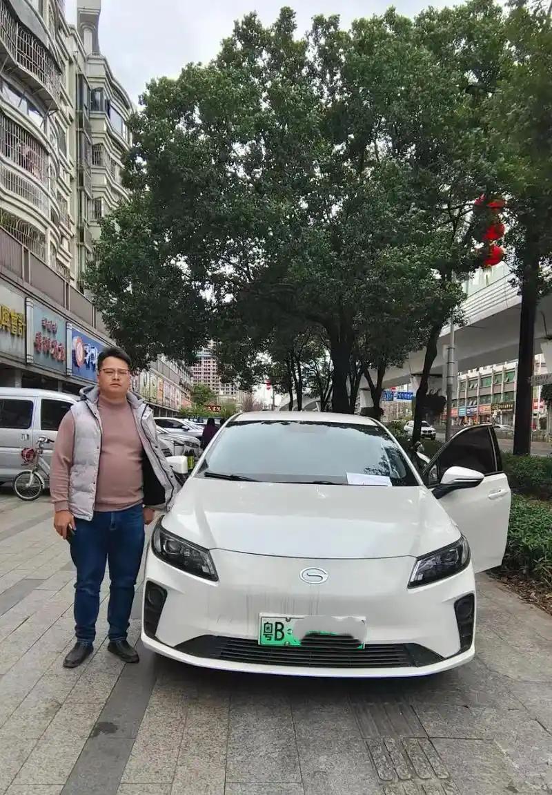 深圳网约车市场饱和了，我用单辆车来算笔账：在深圳租台网约车，每月租金大概3800