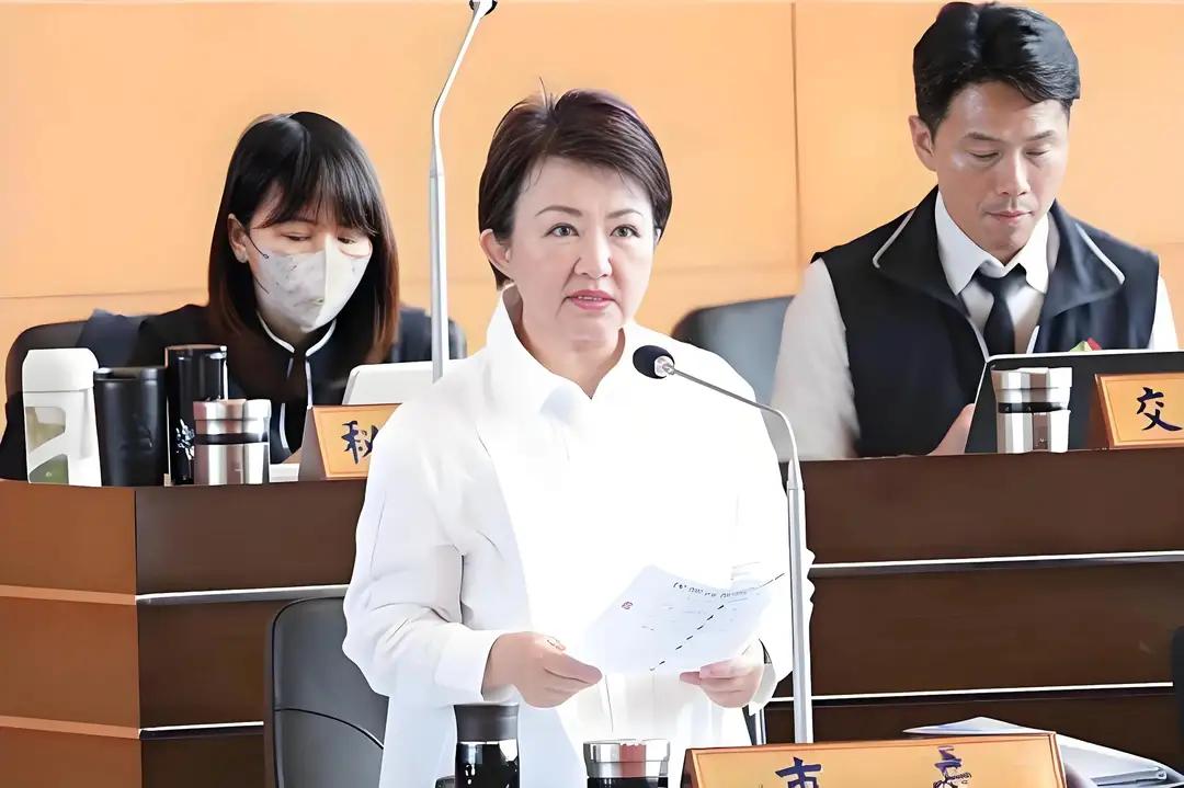 蔡正元7日表示，从政治实力来讲，现在国民党没有任何人实力比卢秀燕还强，不是自己看