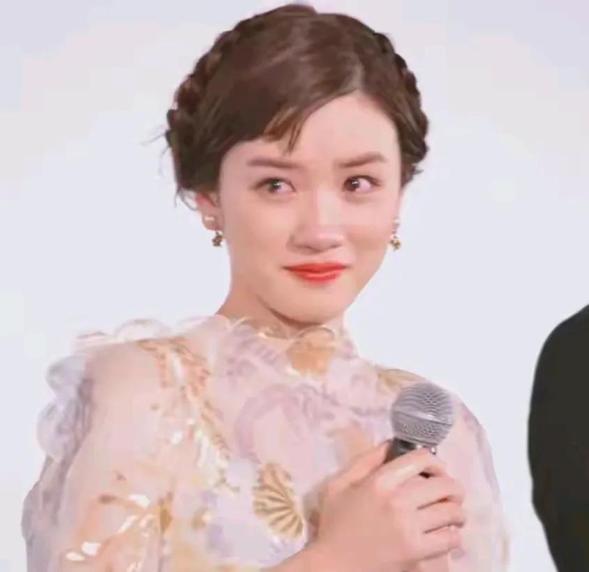 日本女星佐佐木希是真的美，可她也是真的瞎，竟然选择了一个婚后出轨一百多个人的渣男