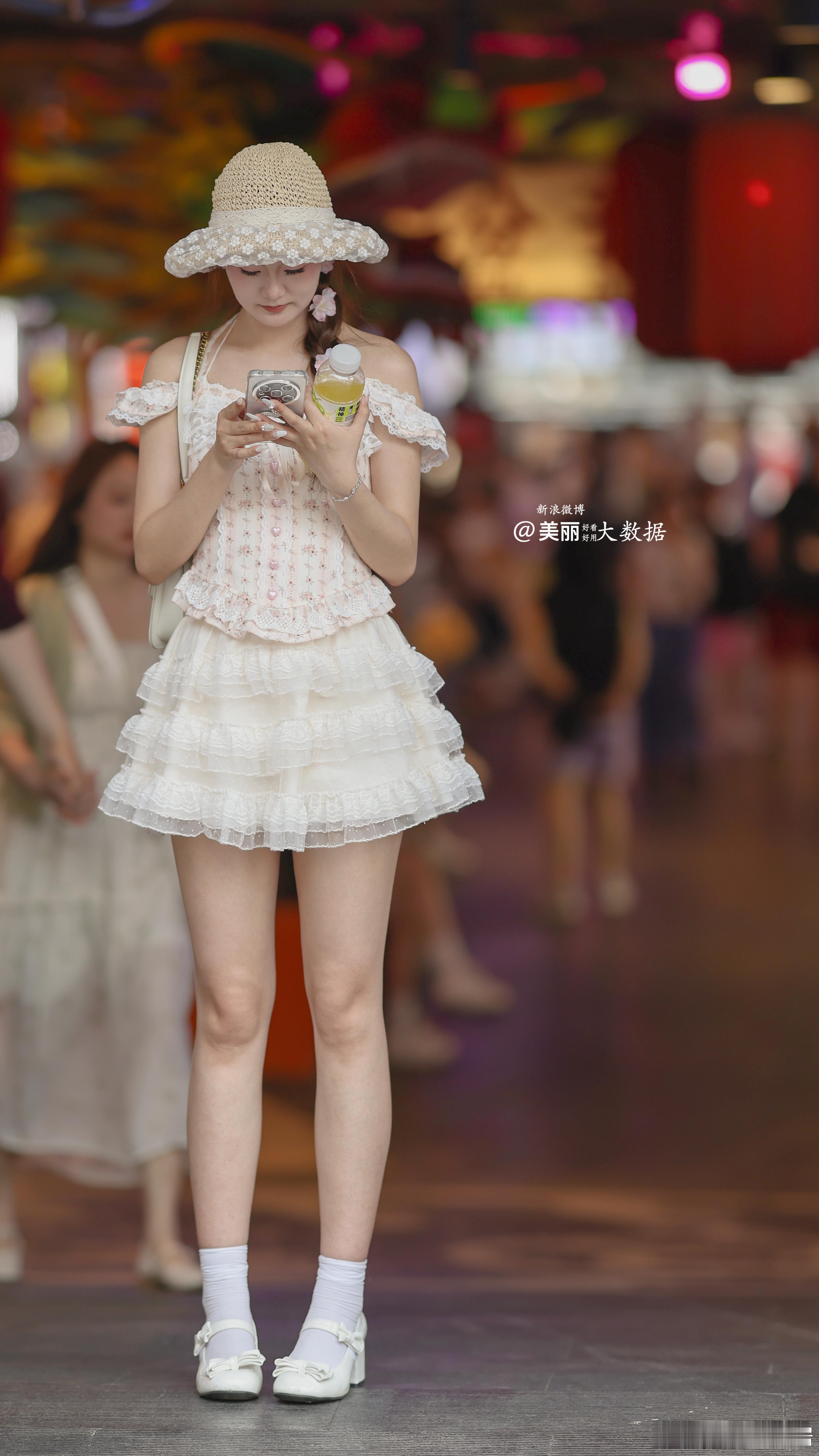 早，宝贝们​​​
