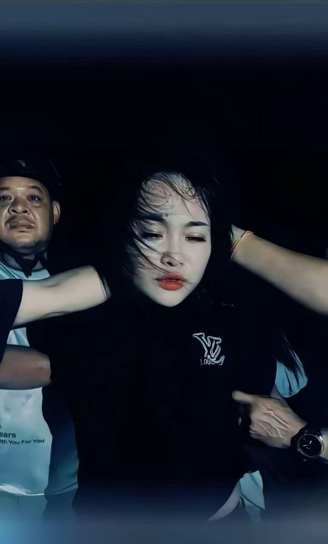 这样的价值观不可取！最近一位女子被登陆东南亚各国头条，刚开始我以为这位刚猛的女子