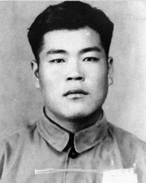 失联三年的上甘岭英雄连长，在荣军学校被慰问组意外认出，他为何三年不归队？归队后如