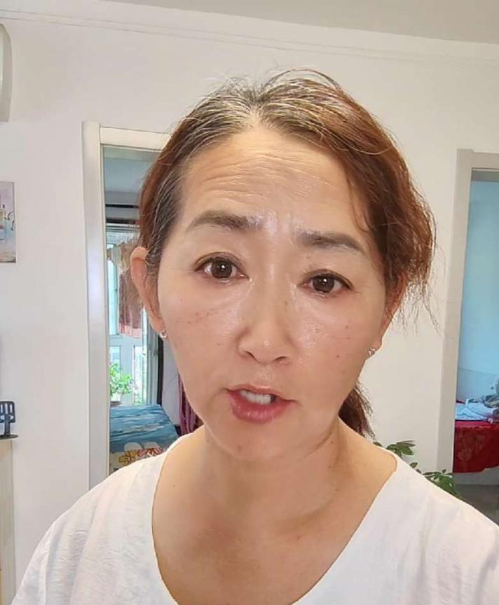 真不是我矫情。但我真受不了挤一块住。到北京帮儿子带孙子，我没住他家，自己花3