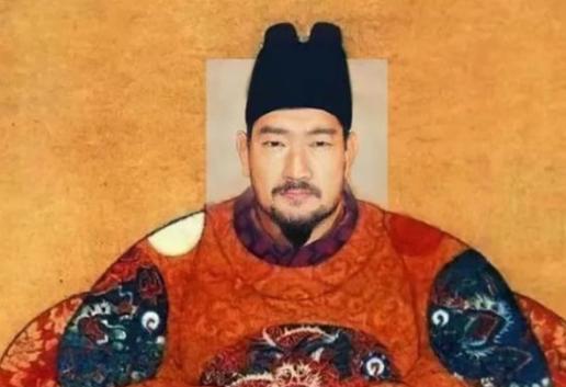 1628年冬天，崇祯皇帝在乾清宫批奏章时突然头晕，鼻子里闻到股怪味道。他发现西墙