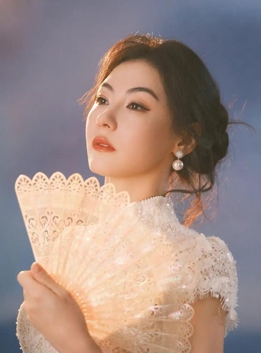 张柏芝被追债1.2亿？法庭文件揭开更残酷的真相：不是欠钱，是踩中了整个行业最深的