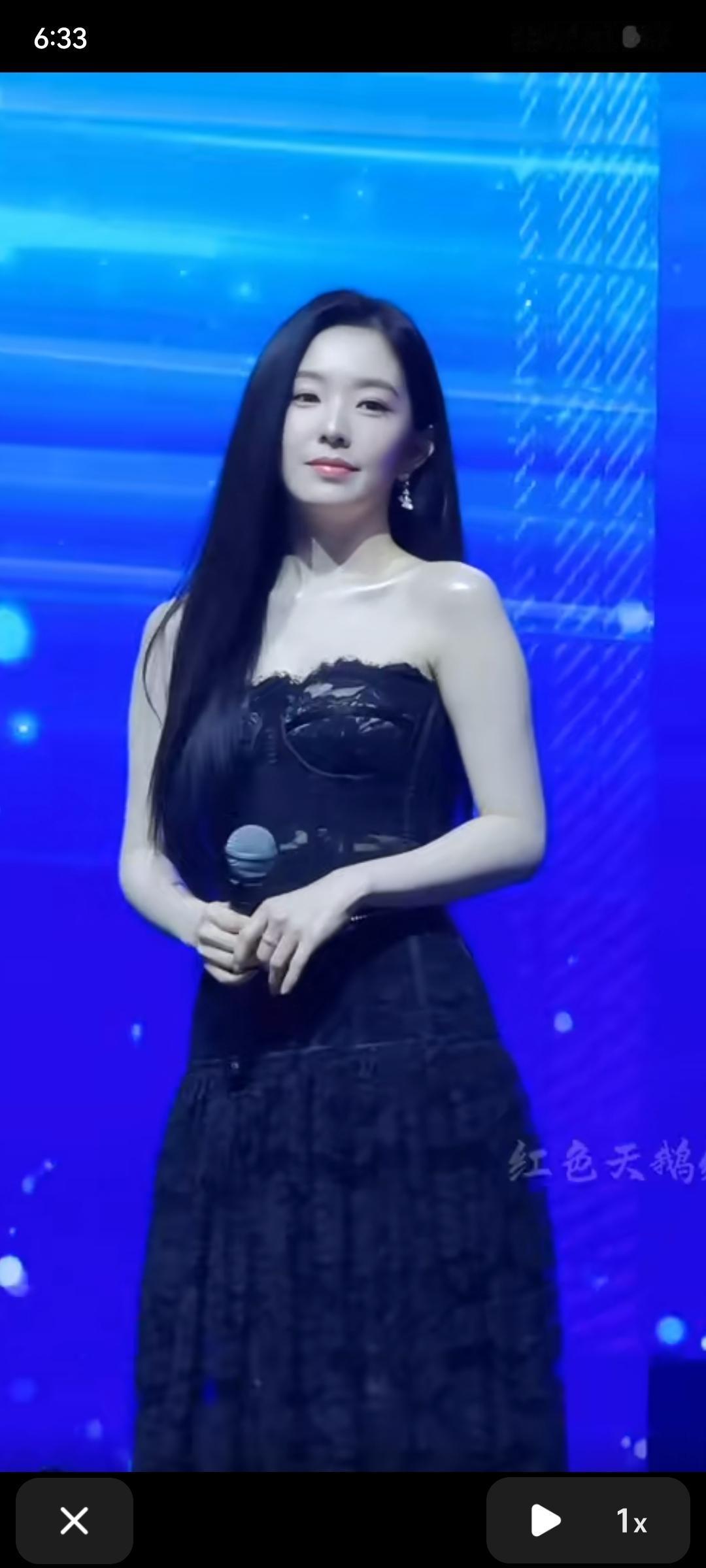 爱拍照的女生到底有多迷人呢?