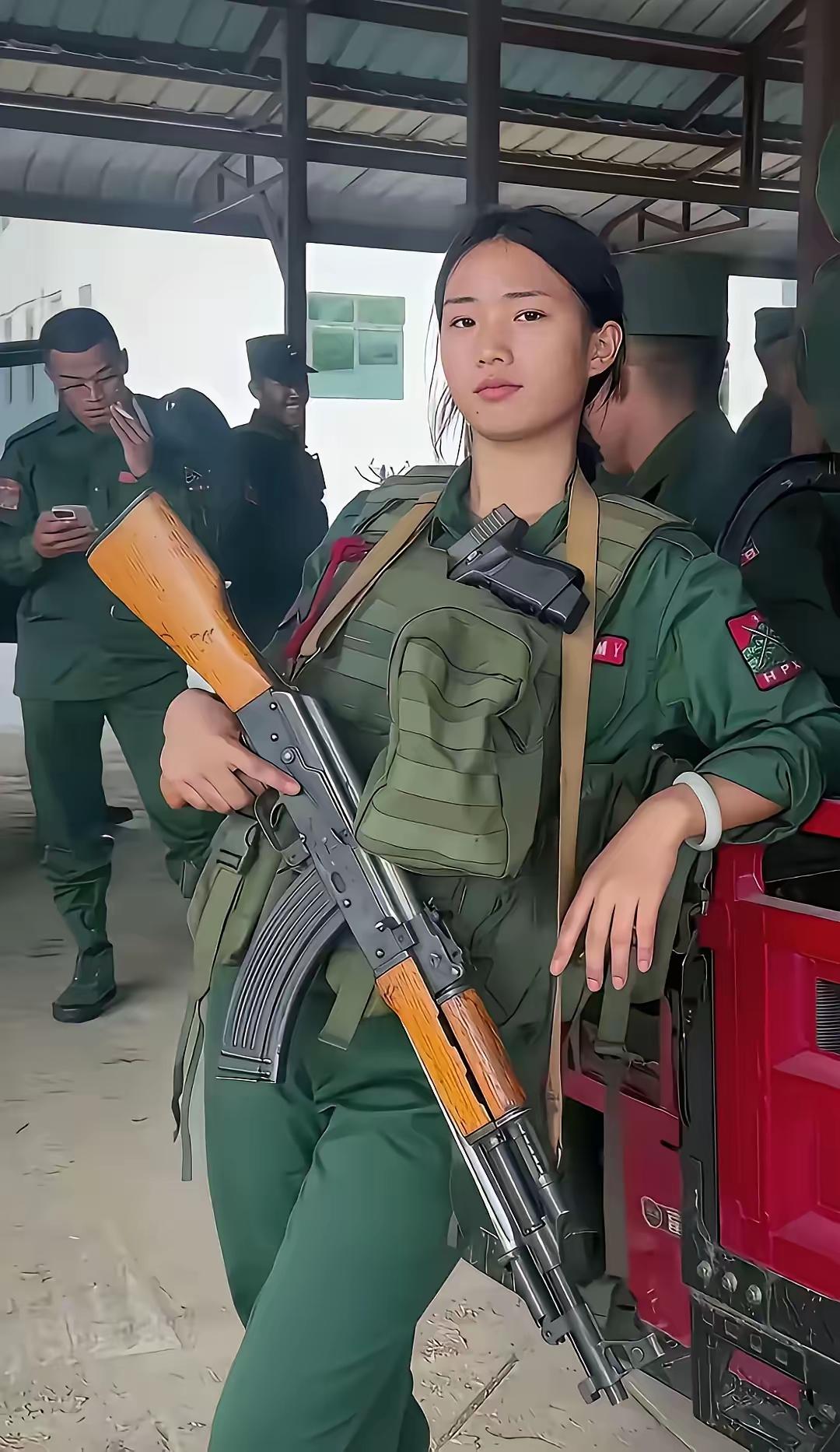 我年轻的时候，枪不像现在这么管理，我们两人住在供销社的小宿舍，墙上经常挂上一把5