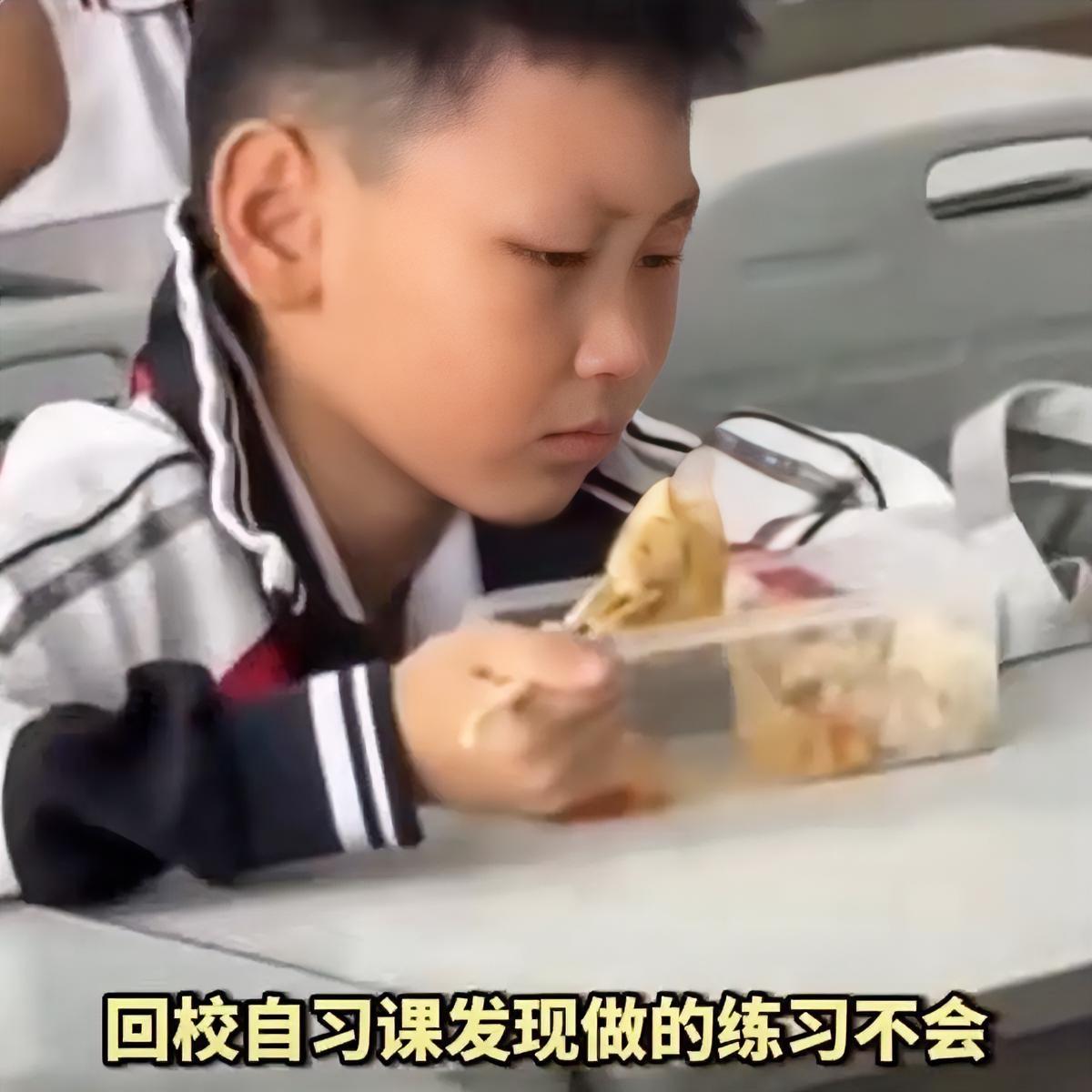 孩子生病，医生建议休息一周，家属一听顿时急了，坚决不同意，甚至要医生隐瞒病情。