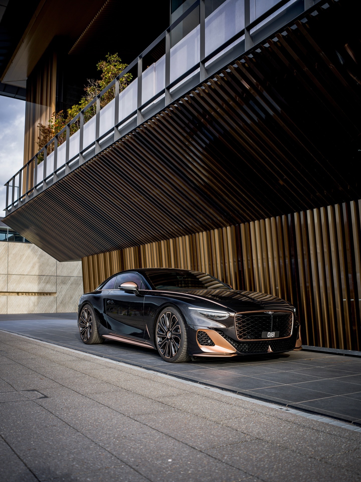 玫瑰金总是那么高贵！一个好的颜色提升很多档次。总是如此。宾利Batur巴图尔，