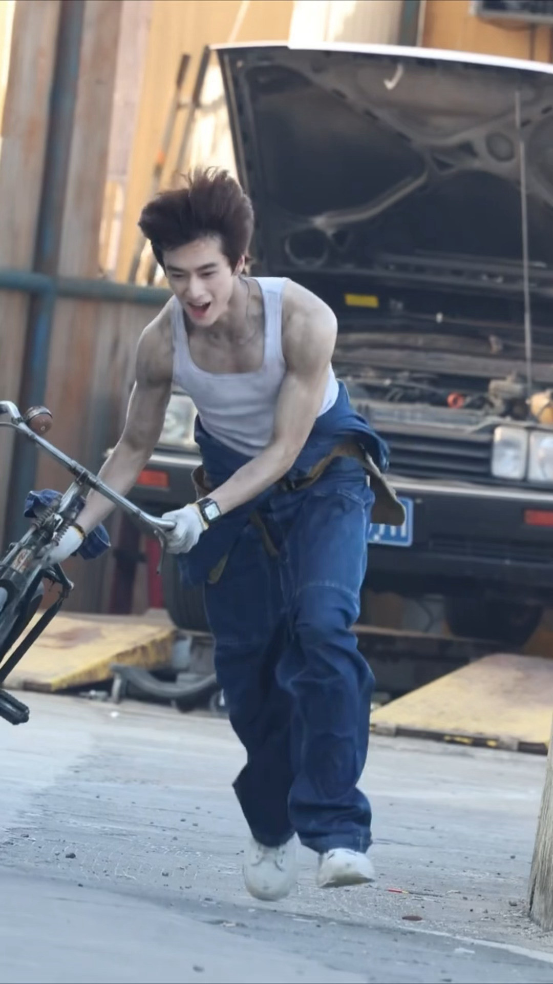 笑容和肌肉成反比，康乐特别明媚的一个路透