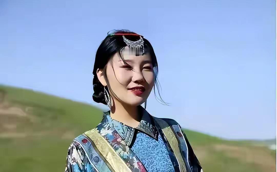 你知道一个人在零下的卫生间里困了47天，最后是怎么死的吗？他不是新手。他叫斯