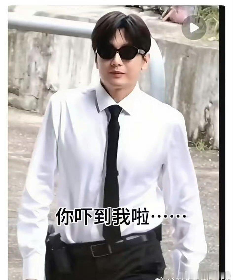 iejj把垫肩吹成直角肩，真的很会吹牛