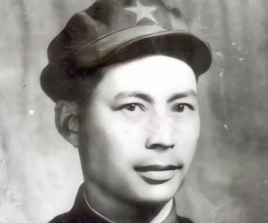 1952年，67军军长在朝鲜离奇去世，彭老总去医院探望，看到遗体的那一刻大惊