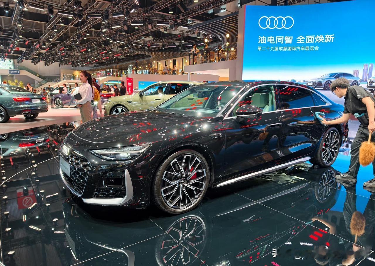  新一代奥迪A6L，这换代你认可吗？豪华奥迪a4l二手a6l行情上汽奥迪a6