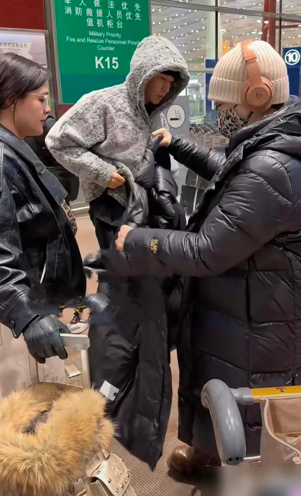 谁能想到，“软饭男”这顶帽子，最后是被张伦硕用一件羽绒服在冰天雪地里给掀翻的。