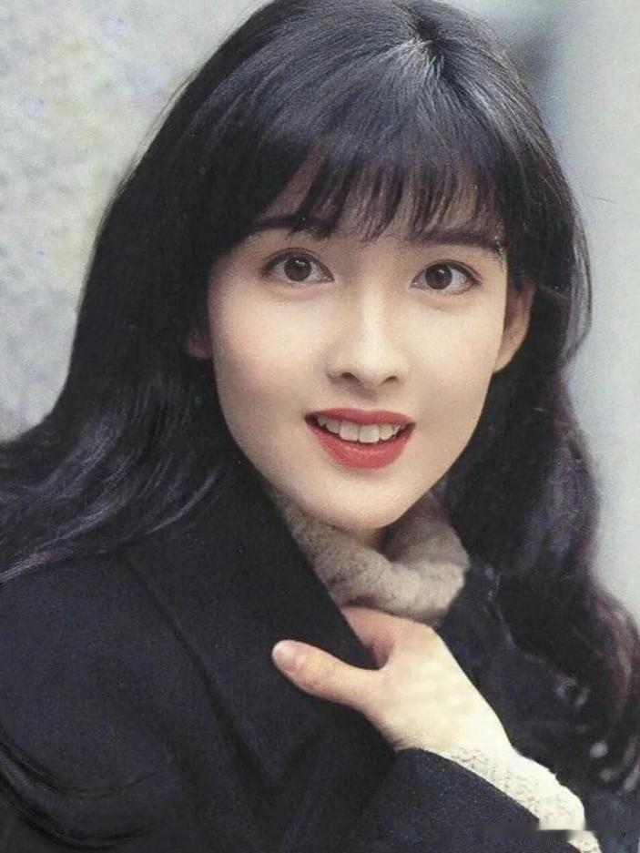 当年你最喜欢的港台美女是谁要说当年最心动的港台美女，王祖贤的聂小倩必须有一票——