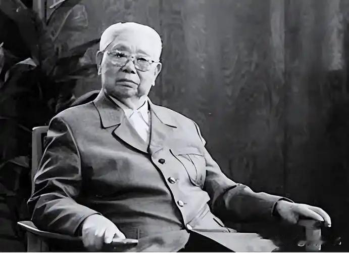 1976年陈锡联拒辞军委大权！毛主席钦点，华国锋力挺，激流勇退才是真高明1