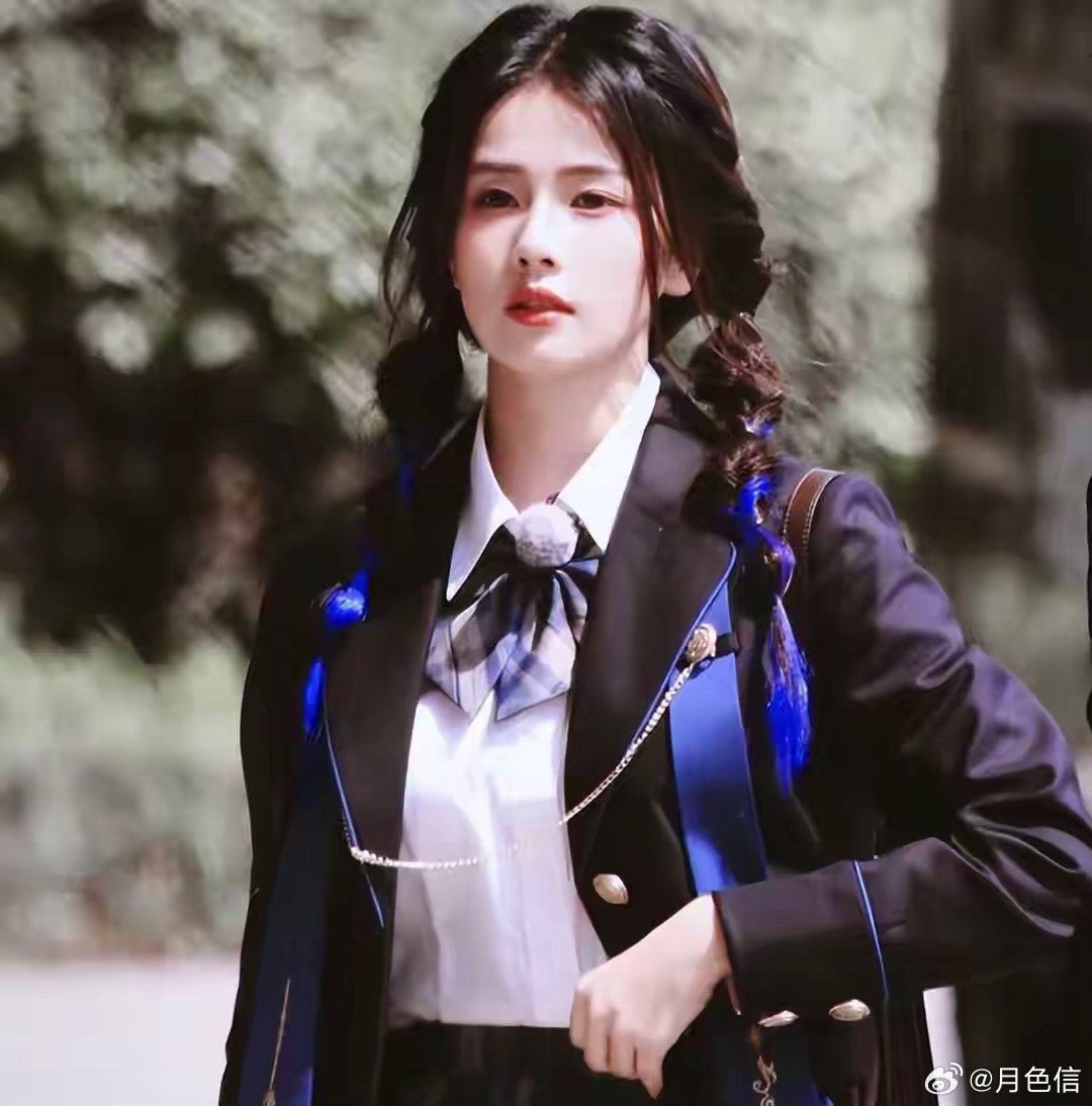 网友投票选出的全网新四美！白鹿第四、杨幂第三、刘亦菲第二、第一名迪丽热巴，你同意