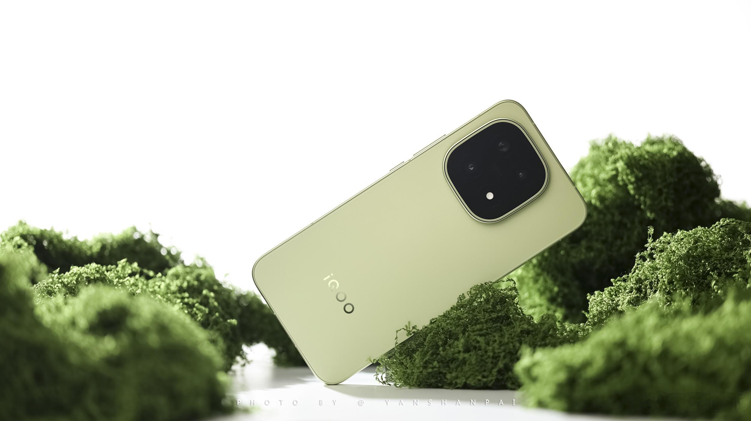 这次的iQOO15产品力是真的强，上市即卖爆！！！大家都抢到了么？最喜欢哪个颜