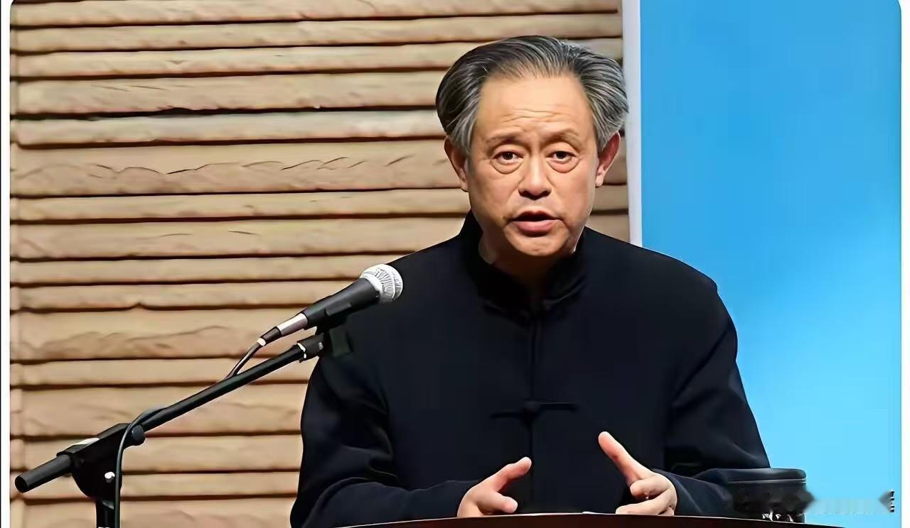 徐湖平和孙殿英谁更可恨无耻？孙殿英是军阀，明目张胆地盗挖文物，而徐湖平是身为南