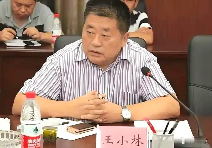 1.5亿元就是30个500万，也就是需要30个双色球一等奖。普通人中一等奖的概