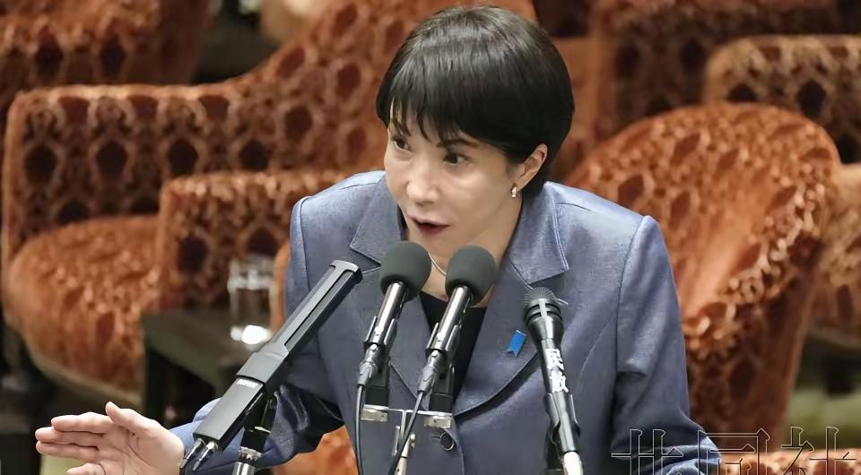 日本右翼政客高市早苗最近有点忙。她在众议院会议上承认，自己那番“武力介入台海”的