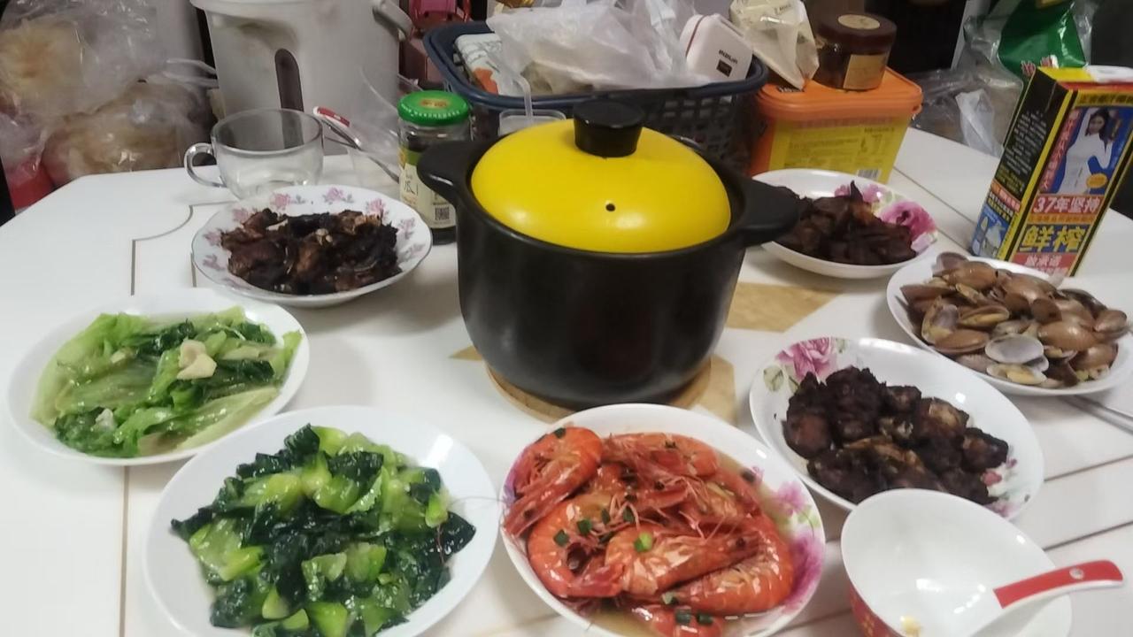 家常便饭，色香味俱全，健康美味！大家看看我的手艺如何？70后的厨艺，欢迎点评。