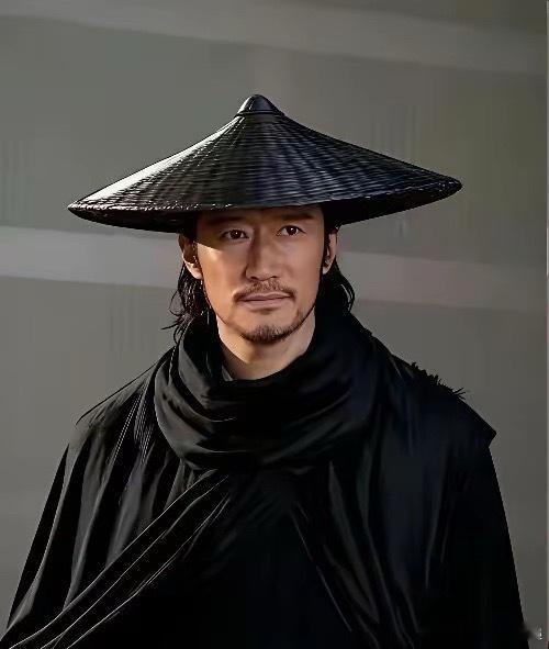 说实话，《镖人》这部电影现在回不回本已经不重要了原因很简单这部电影现在的票房已经