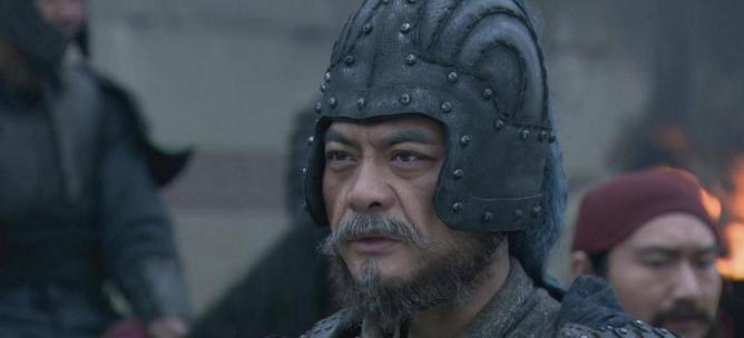 228年，马谡因丢失街亭而被诸葛亮斩杀。可就在马谡身首异处之时，诸葛亮一起身，身