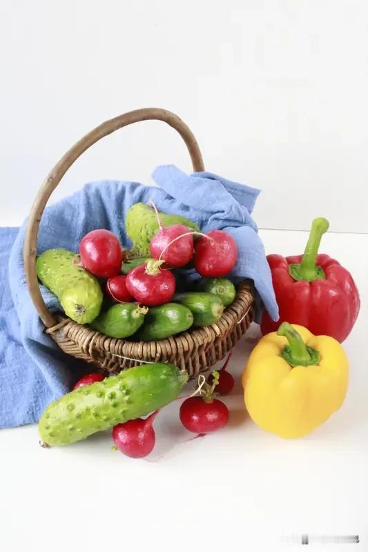 《8月种菜黄金期！这8样菜好种又高产，新手也能轻松爆盆》7月即将收官，8月的