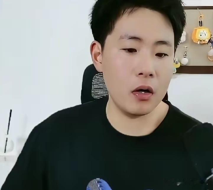 林诗栋选择上海队，仅仅是因为奖金高吗？成导说了实话！他说:樊振东和许昕离开