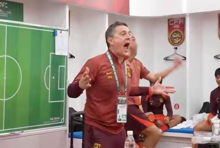 中国U23国足新年1月1日大战伊朗，安东尼奥率中国U23国足阿联酋迪拜集训，4场