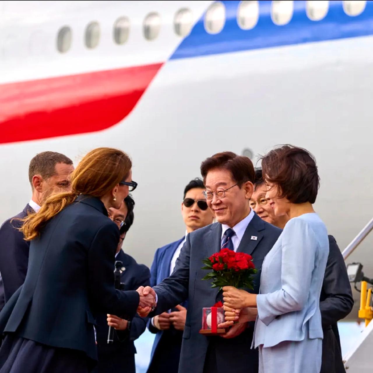 李在明抵达美国旧金山访问待遇不错啊！7月24日，韩国总统李在明和夫人去美国访问