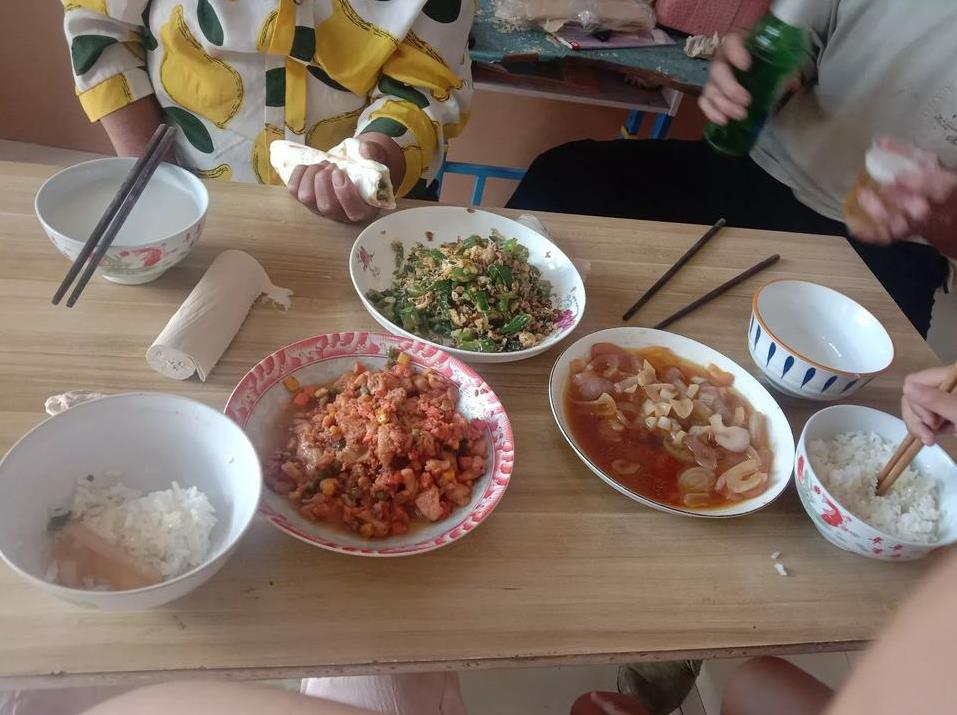 真正和谐的家庭关系（婆媳关系)，一定是儿媳的忍让（沉默）！因为育儿观念不同，婆