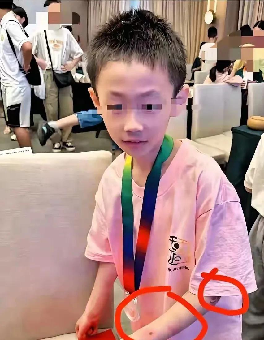关于围棋少年去世的消息现在全网最惋惜的应该就是柯洁了吧本该闪耀的9岁天才围